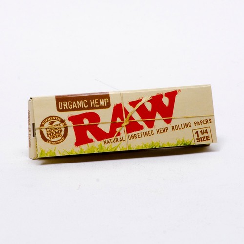 Raw Organic 1 1/4 Rolling Papers image
