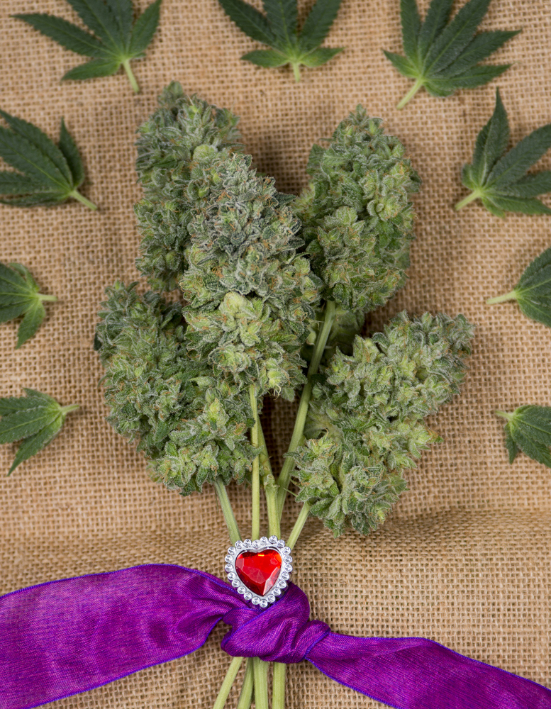 10 Valentine's Day Gifts for Your Stoner Sweetie Leafbuyer
