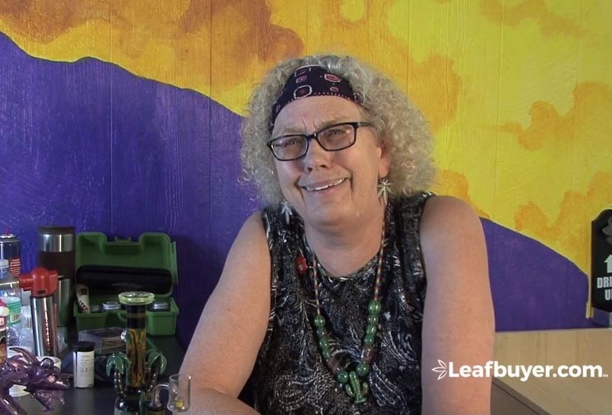 Meet Dabbing Granny, the Eternally Optimistic Internet Sens Leafbuyer