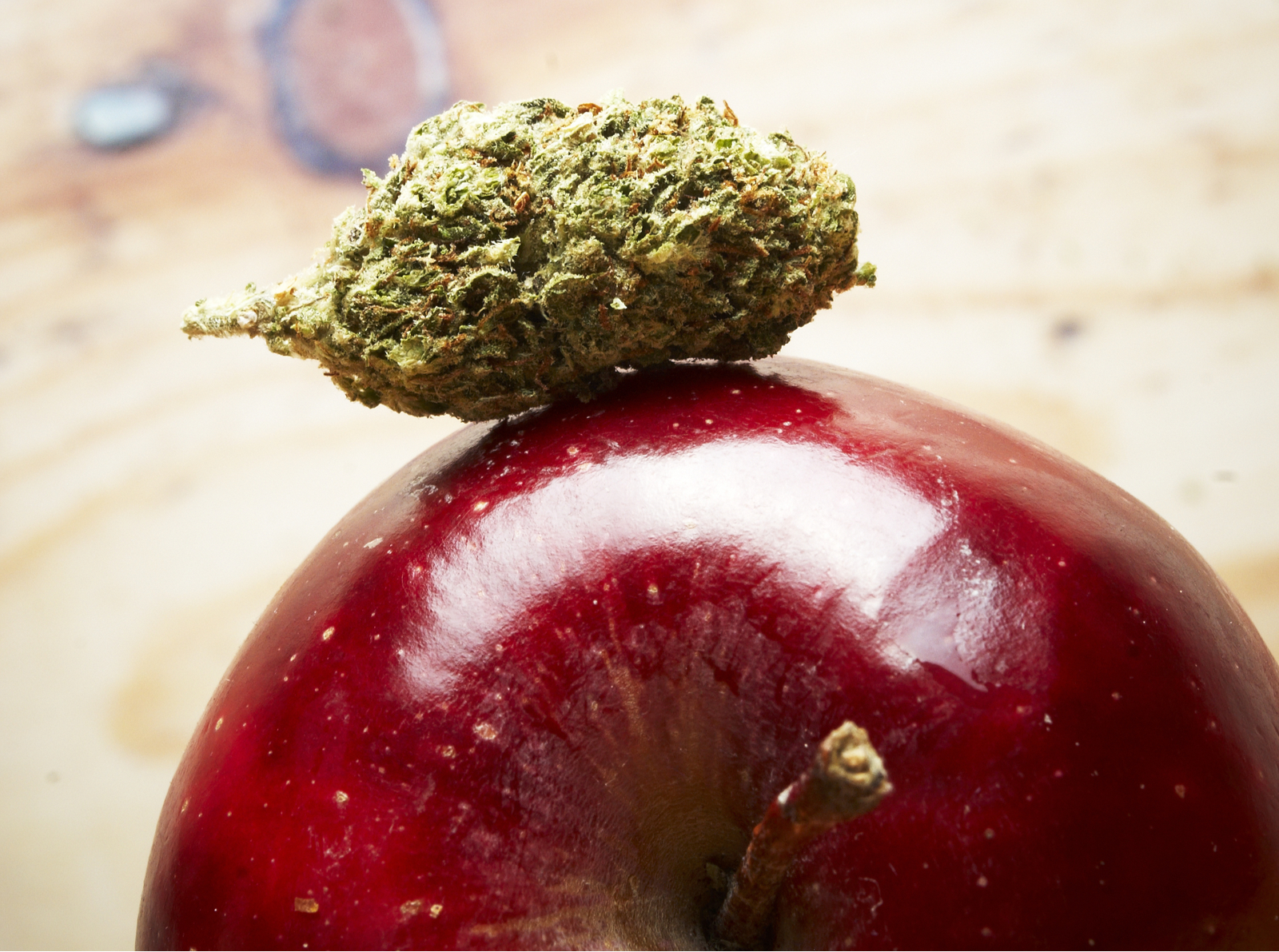 Sweet and Fruity AppleFlavored Weed Strains Leabuyer Leafbuyer