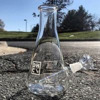 DHC LAB GRADE SCIENTIFIC BEAKER BONG image